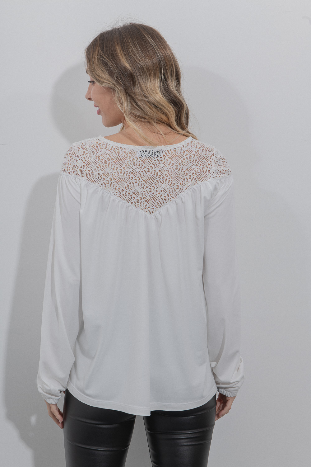 Remera FARAWAY
