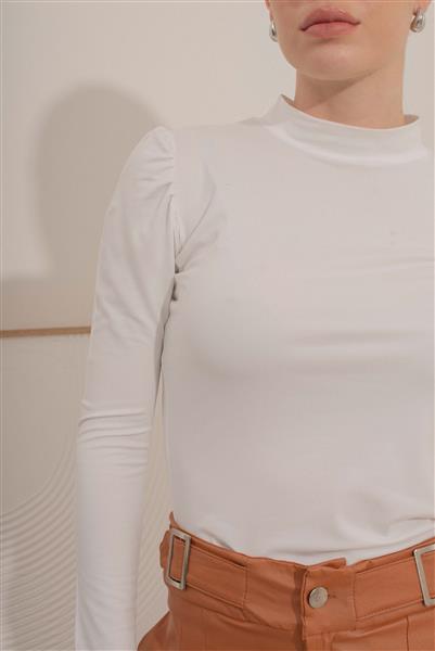 Remera Hall