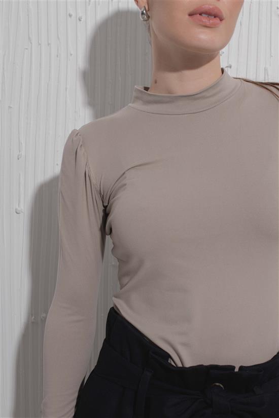 Remera Hall
